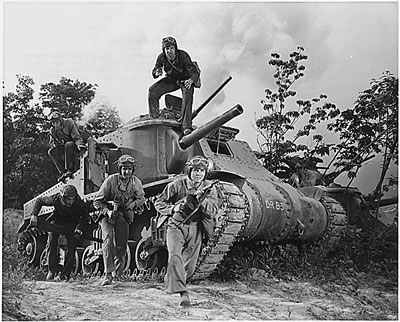 M3 General Lee medium tank with crew training at Fort Knox, Kentucky in 1942